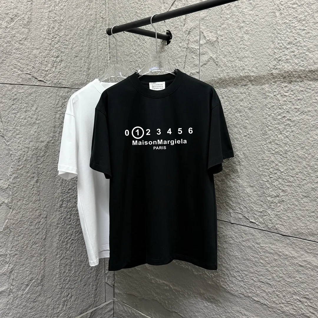 MM 6 * 2025 New Arrival mm 6 Classic T Same Style ：White Black Size： S （90-130 ） M （120-150 ） L （140-165 ） XL （160-180 ） XXL （180-210 ）